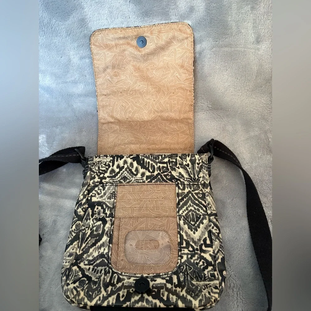 ❤️ Sakroots Artist Circle Small Flap Crossbody Messenger bag